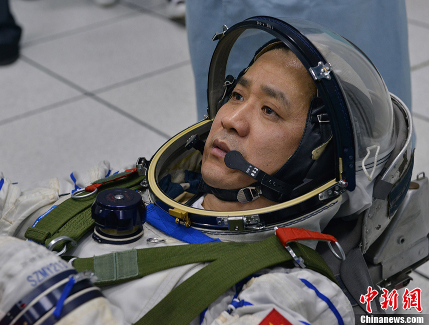 神舟十号乘组航天员训练密照曝光[5]- 中国在线