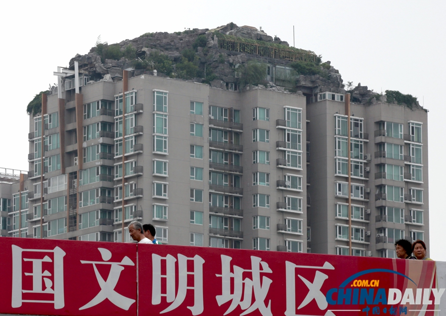 各地频现“空中违建” 公共利益遭漠视