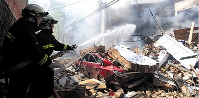 北京居民楼爆燃事故现场搜救结束（图）