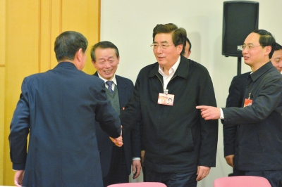 北京市委书记：正研究用水资源设定人口调控总量