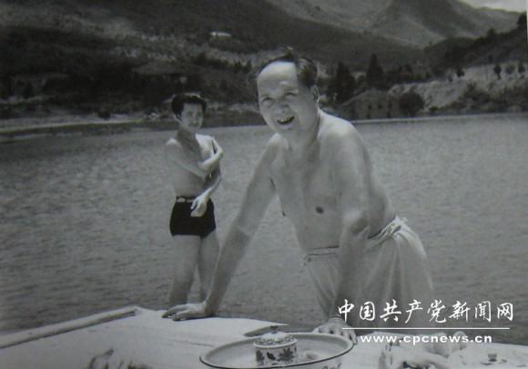 毛泽东专职摄影师吕厚民逝世 享年88岁