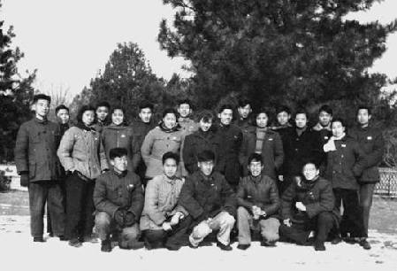 北外部分院系首届毕业合影