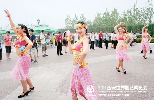 千人欢乐盛装大巡游 周末来世园狂欢吧