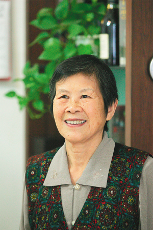 伍竹迪：新中国首批女飞行员(图)