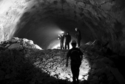 福建最长公路隧道昨日贯通 全长9252米全国排第8