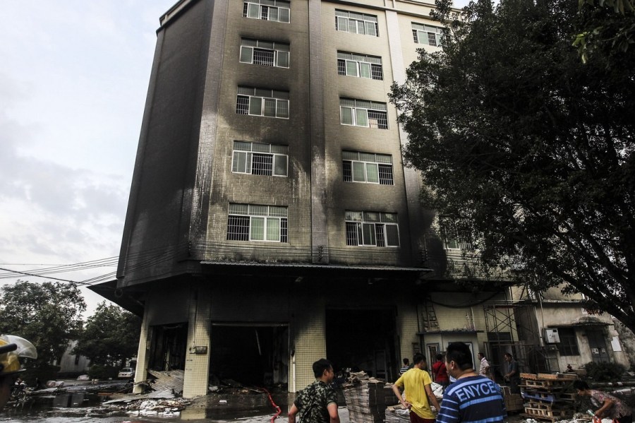 广东佛山顺丰仓库“双十一”着火