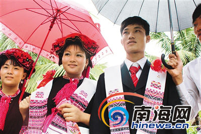 独特的苗族婚俗：娶亲波折多 新郎要接受多种考验