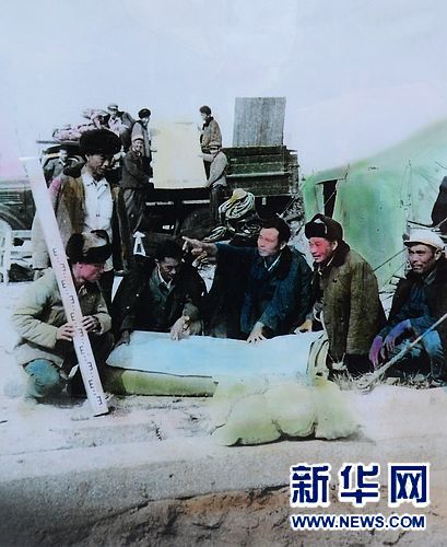 开封一市民捐赠百件焦裕禄文史资料（组图）