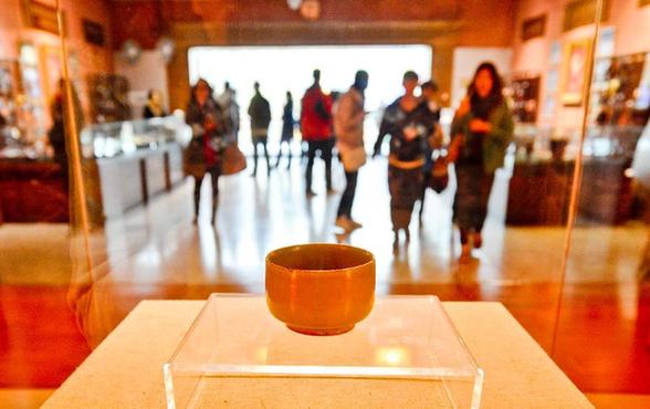 黑龙江省博物馆首次展出馆藏精品“千年汝窑杯”