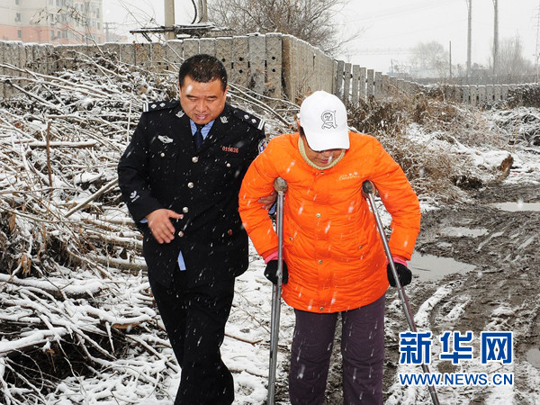 做执法为民的表率——新华网专访哈尔滨市公安局香坊分局政委马明仁