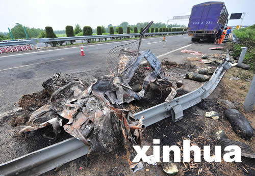 湖北随岳高速“74”重大交通事故最终确定26人死亡