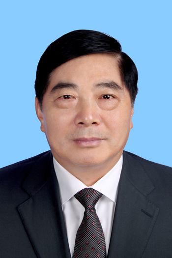 云南第九届省委13名常委简历