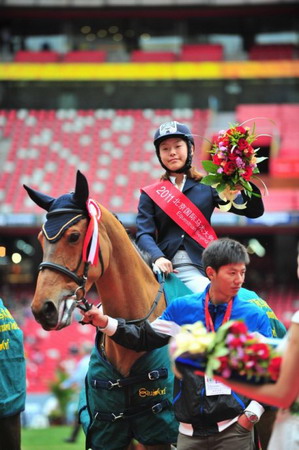 2011中国马术节场地障碍赛唯一女选手年仅16