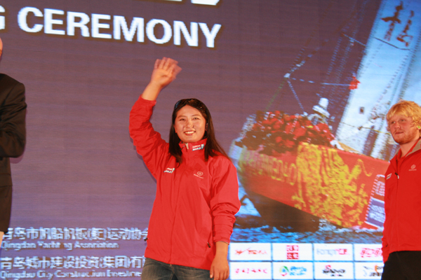 克利伯环球帆船赛青岛站颁奖仪式在青岛举行 创始人罗宾爵士收获神秘生日礼物