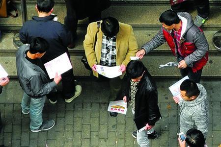 沪牌额度新低黄牛抬价 周末拍卖将迎惨烈一战