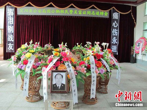 南宁民警过劳死 连续三天三夜不眠不休侦查审讯