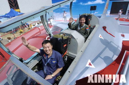 离死神最近的人:揭秘中国空军试飞员