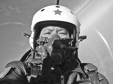 离死神最近的人:揭秘中国空军试飞员