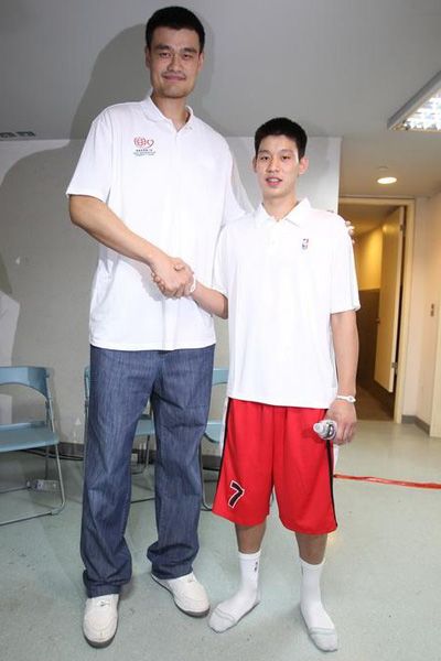 从姚明到林书豪职业篮坛东方面孔 默默坚守励志传奇