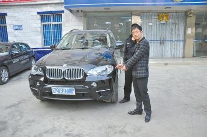 男子为向前丈母娘示威 以试驾为名狂砸百万豪车