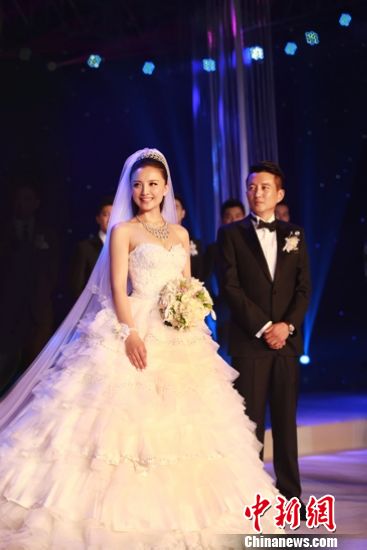 “槿汐姑姑”孙茜大婚 《甄嬛传》剧组重聚
