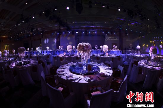 “槿汐姑姑”孙茜大婚 《甄嬛传》剧组重聚