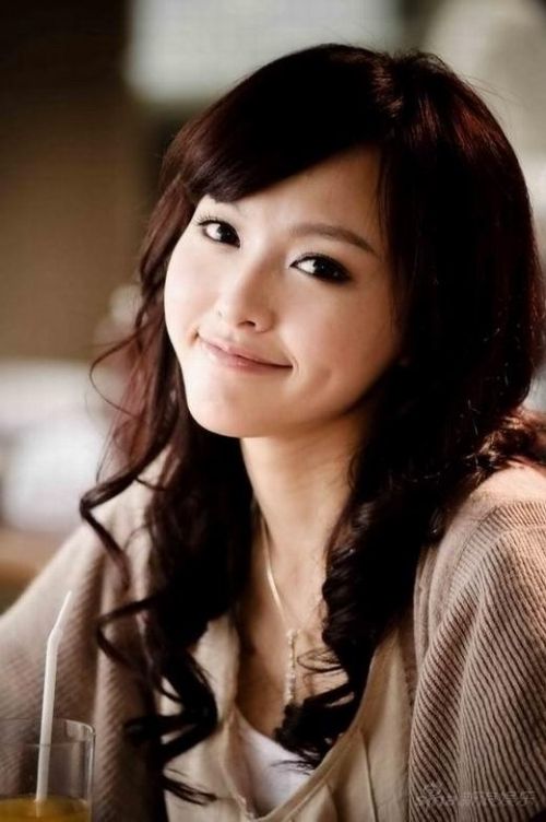 杨幂刘亦菲刘诗诗唐嫣新代女星身价排名（图）