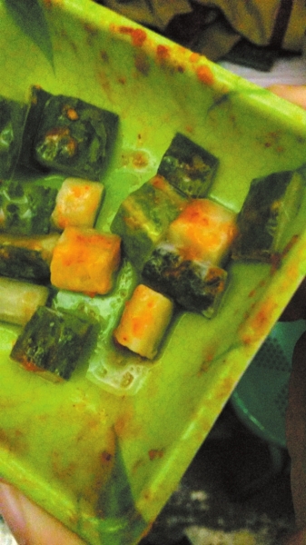 记者卧底暗访禾绿回转 十种食材过期仍用
