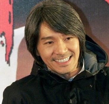 明星蜂拥穿官衣 星爷变委员艳星进政协