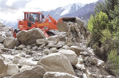 武警交通二支队:铁血尖兵守奇路