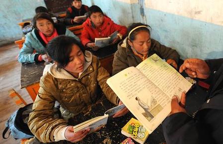 雪山脚下的普利藏文学校（组图）