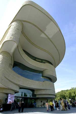 smithsonians national museum of the american indian opens