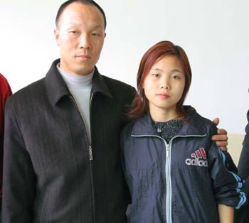 Local police in Central China's Hubei Province agreed yesterday to pay compensation of 450,000 yuan (US$55,500) to She Xianglin and his family. In 1994 She was forced to confess under torture and wrongly jailed for 11 years. 