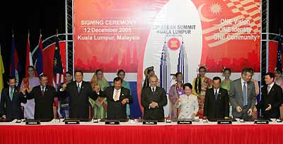 ASEAN leaders stand after signing the declaration on the Establishment of the ASEAN Charter during the 11th ASEAN Summit in Kuala Lumpur December 12, 2005. ASEAN leaders on Monday kicked off a summit to discuss a range of sensitive issues from oil prices and trade to air pollution and bird flu. L-R: Brunei's Sultan Hassanal Bolkiah, Cambodia's Prime Minister Hun Sen, Indonesia's President Susilo Bambang Yudhoyono, Laos' Prime Minister Bounnyang Vorachit, Malaysia's Prime Minister Abdullah Ahmad Badawi, Philippines' President Gloria Macapagal Arroyo, Myanmar's Prime Minister Lieutenant-General Soe Win, Singapore's Prime Minister Lee Hsien Loong and Thailand's Prime Minister Thaksin Shinawatra.