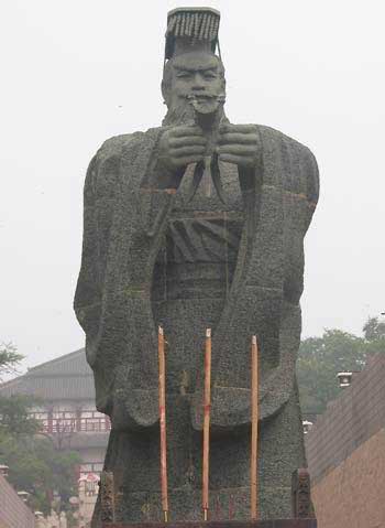 Qinhuangdao park features historical figures