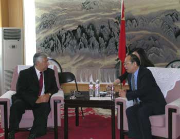 Zhao Qizheng meets with CCC chairman