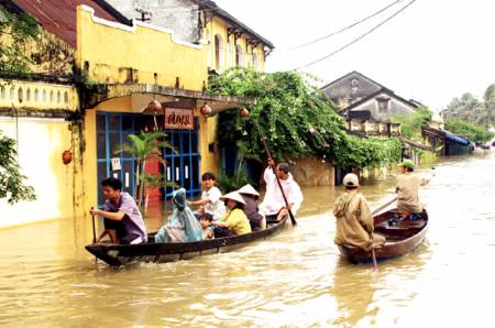 Vietnam flood kills 40
