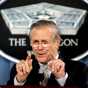 Rumsfeld to stay on as US defense secretary