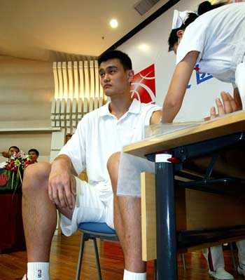 Yao Ming promotes bone marrow donation in Beijing