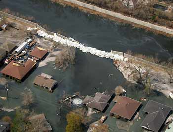 Hurricane Katrina death toll hits 795
