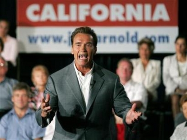 Schwarzenegger seeks re-election in 2006