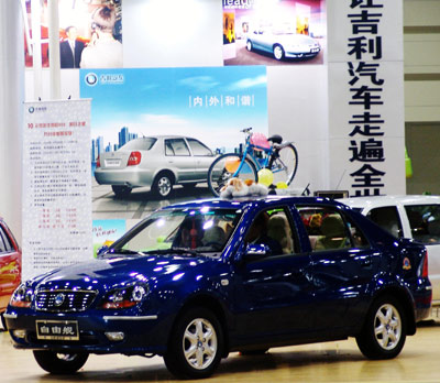 China becomes a net auto exporter