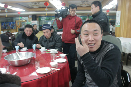 Free Tangyuan feast for migrant workers