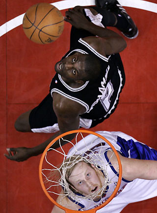 Selected Reuters Sports Pictures on March 8, 2005