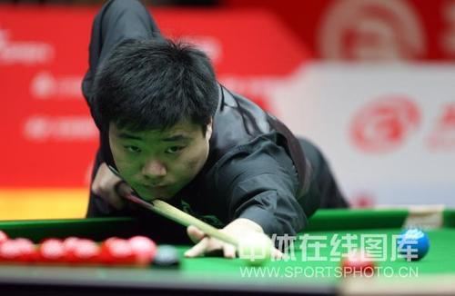 Home favourite Ding advances in snooker China Open