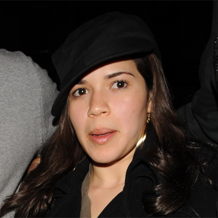America Ferrera too busy to plan wedding