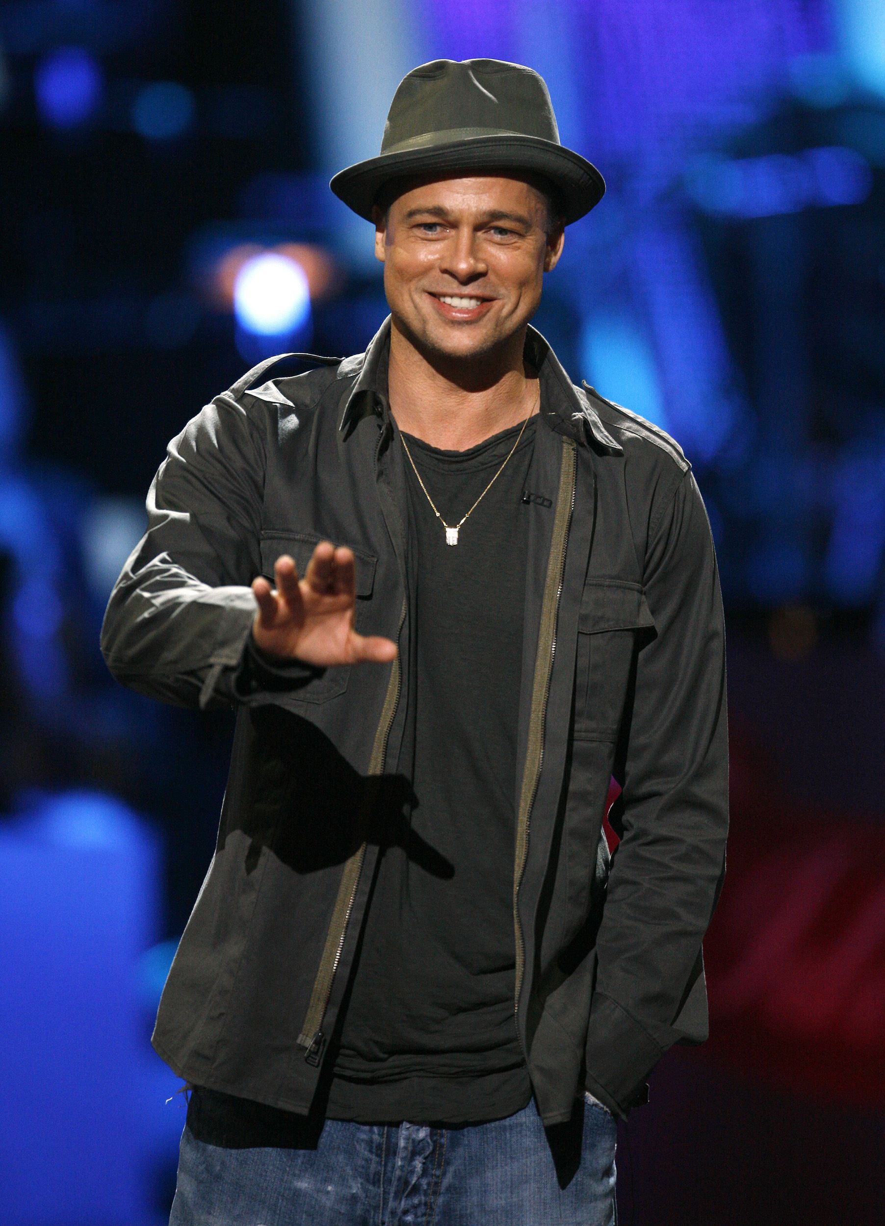 Celebs perform at the 