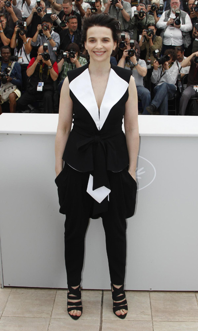 Juliette Binoche at photocall for film Copie Conforme