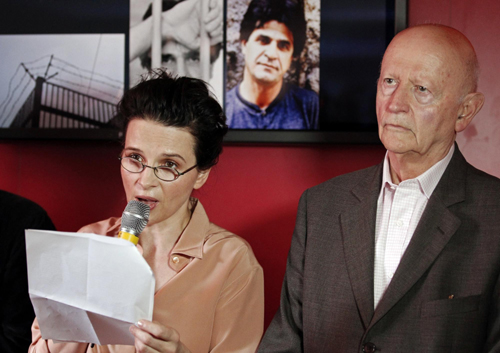 Juliette Binoche at news conference