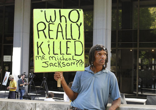 Michael Jackson manslaughter case pushed into 2011